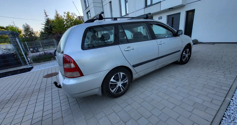 Toyota Corolla cena 8800 przebieg: 288000, rok produkcji 2004 z Legionowo małe 37